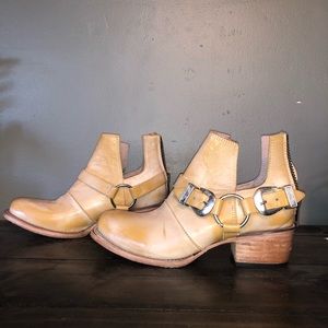Freebird leather booties ~7~